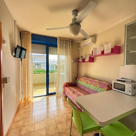 Grazioso Appartamento N 66 A Bibione A 100 Mt Dal Mare 外观 照片