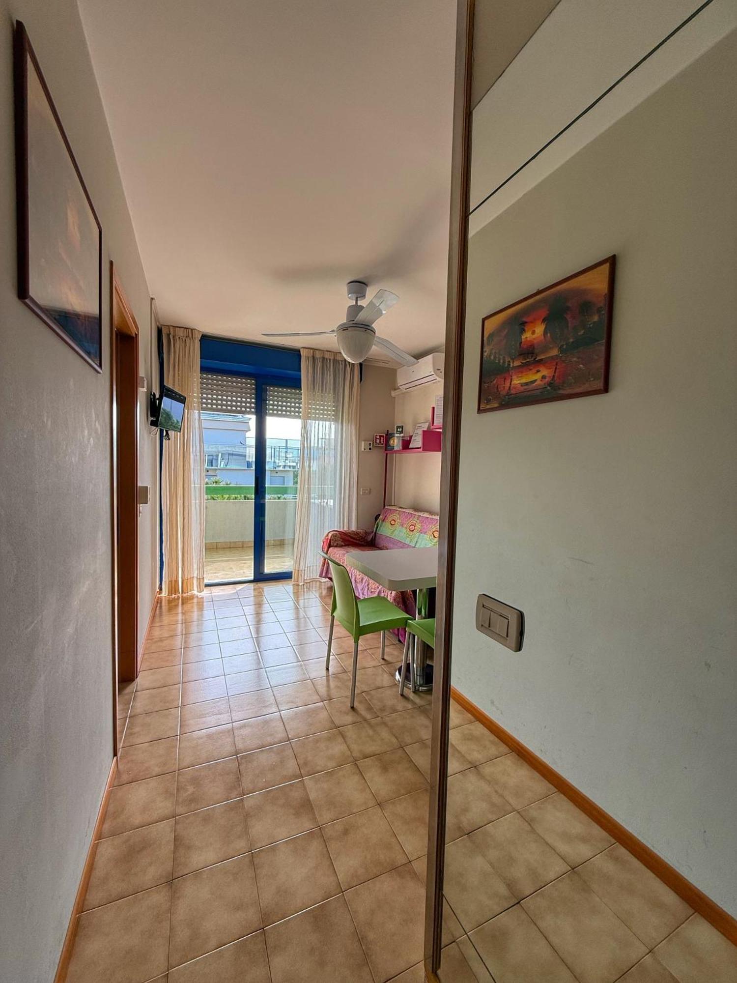 Grazioso Appartamento N 66 A Bibione A 100 Mt Dal Mare 外观 照片