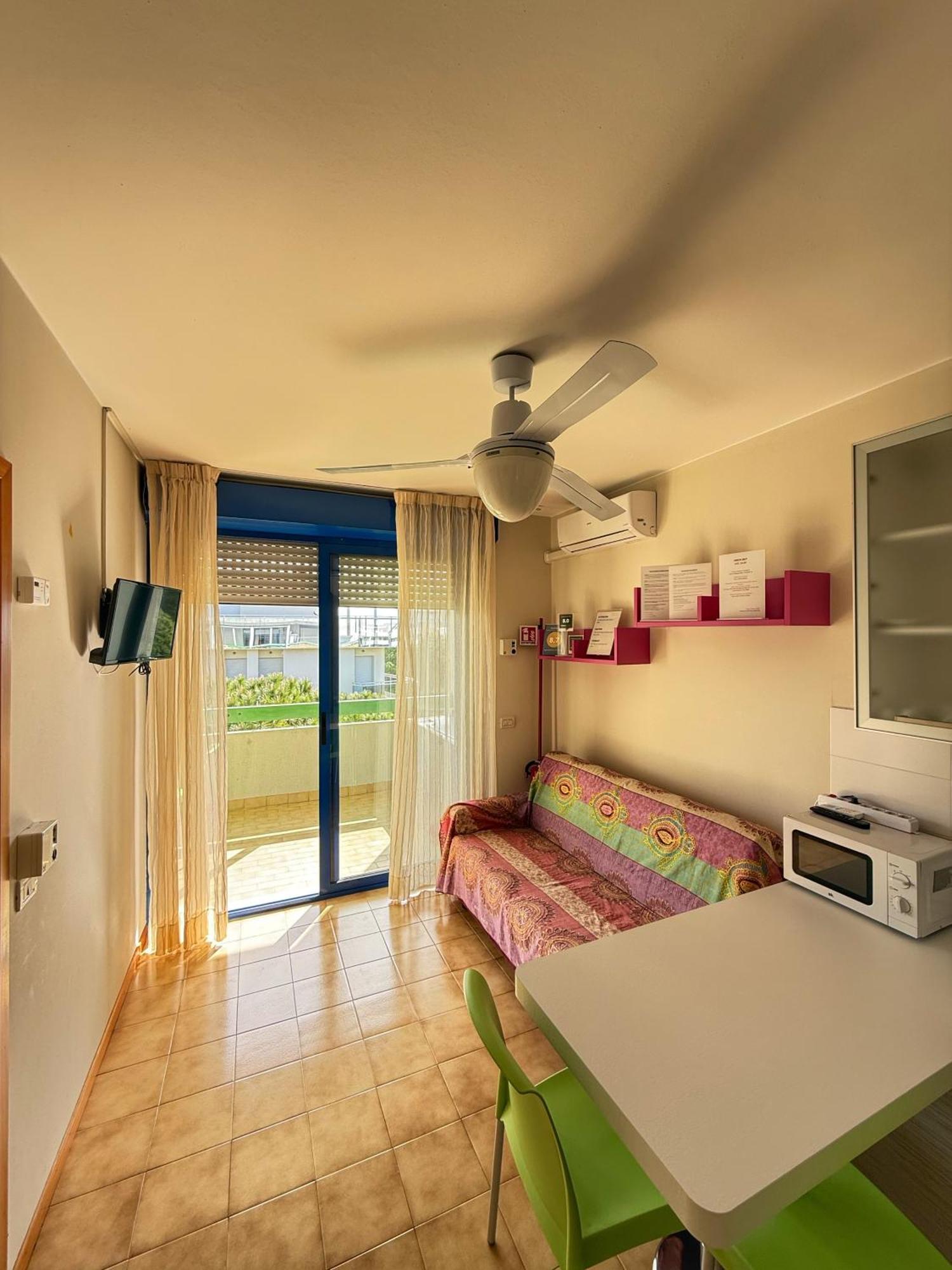 Grazioso Appartamento N 66 A Bibione A 100 Mt Dal Mare 外观 照片